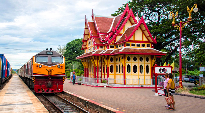 Visit the Hua Hin Railway Station in thailand